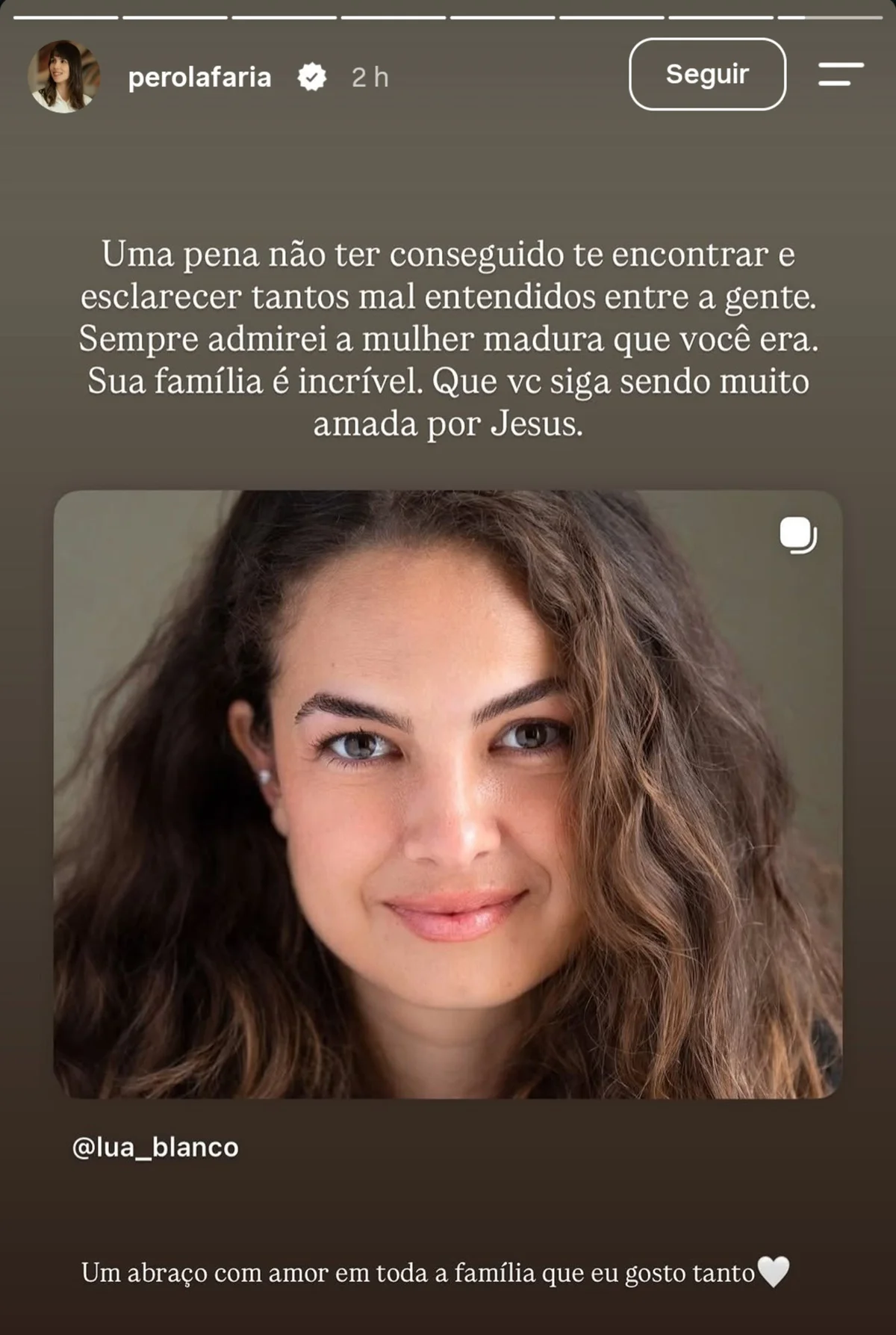 Lua Blanco e Pérola Faria atuaram juntas em Rebelde Brasil Lua Blanco e Pérola Faria atuaram juntas em Rebelde Brasil