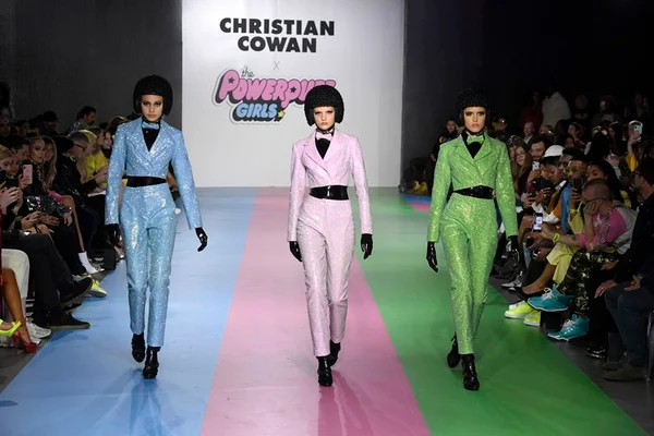 Christian Cowan apresenta coleção inspirada nas Meninas Superpoderosas