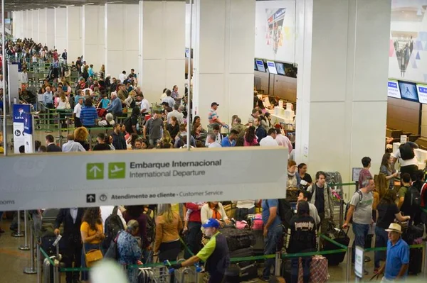 Governo Temer alerta Bolsonaro sobre saturação de aeroportos