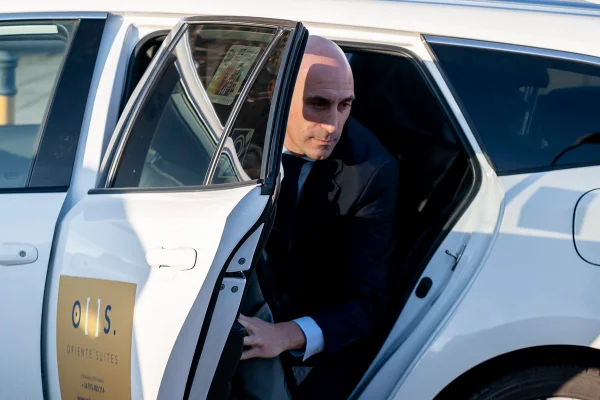 Imagem colorida de Luis Rubiales - Metrópoles