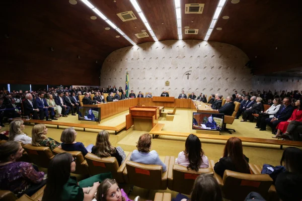 Maioria do STF invalida reajuste por idade em planos de saúde antigos