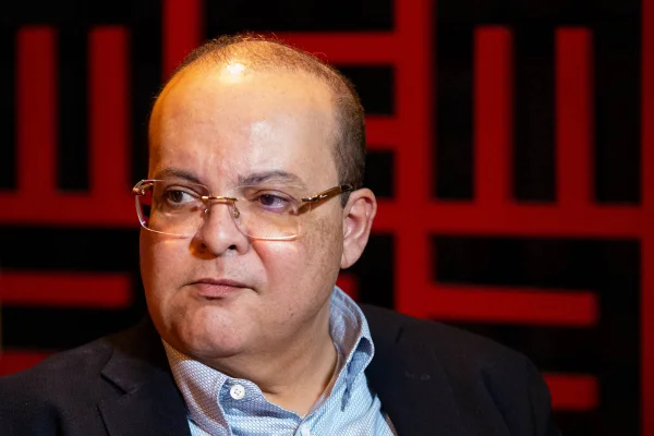 Governador Ibaneis Rocha concede entrevista para o portal Metrópoles