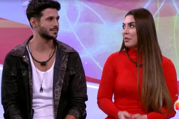 Naiara e Rodrigo chegaram a trocar farpas durante a dinâmica dos eliminados, mas se acertaram pouco depois nos bastidores