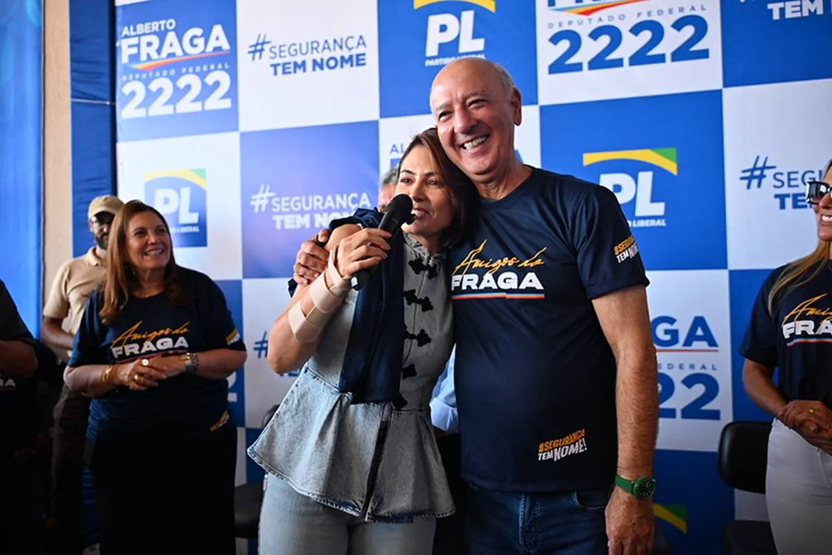 “Respeito, mas não é meu candidato”, diz Michelle em evento com Arruda - imagem 2 “Respeito, mas não é meu candidato”, diz Michelle em evento com Arruda - imagem 2