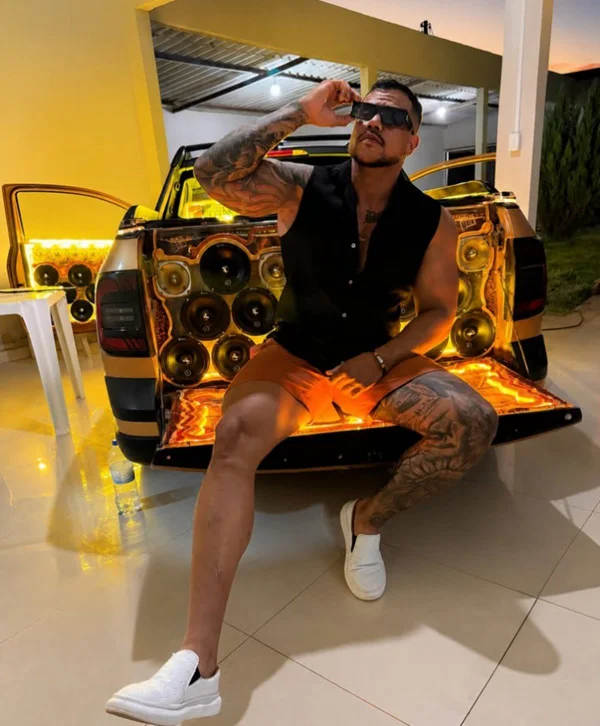 Personal que deu surra em “mendigo” Givaldo usava fama na web para promover anabolizantes - destaque galeria