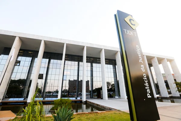 Justiça tira sigilo de processo da Drácon e notifica distritais