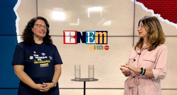Foto colorida da gravação de um dos episódios do videocast Enem à Vista - Metrópoles