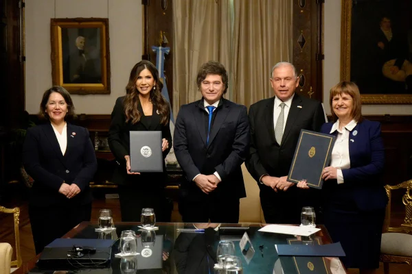 Imagem colorida mostra Javier Milei - Metrópoles
