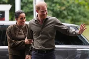 Meghan Markle ao lado do príncipe Harry Meghan Markle ao lado do príncipe Harry