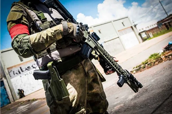 Ladrões usam armas de airsoft realistas para praticar crimes no DF