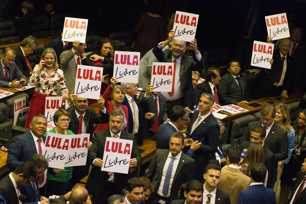 Prisão em 2ª instância: PT quer obstruir CCJ com apoio do Centrão