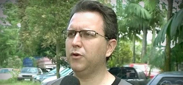 Delegado que investigou Felipe Neto e Bonner agora mira jornalista do Intercept