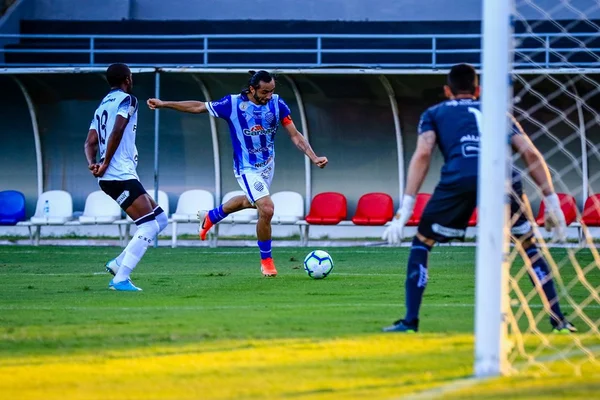 Jordi brilha, Carlinhos marca golaço e CSA derrota o Ceará em Maceió