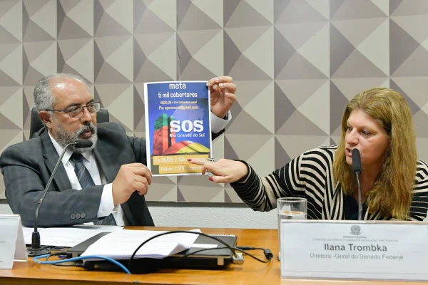 imagem colorida mostra campanha cobertores senado federal rio grande do sul - Metrópoles