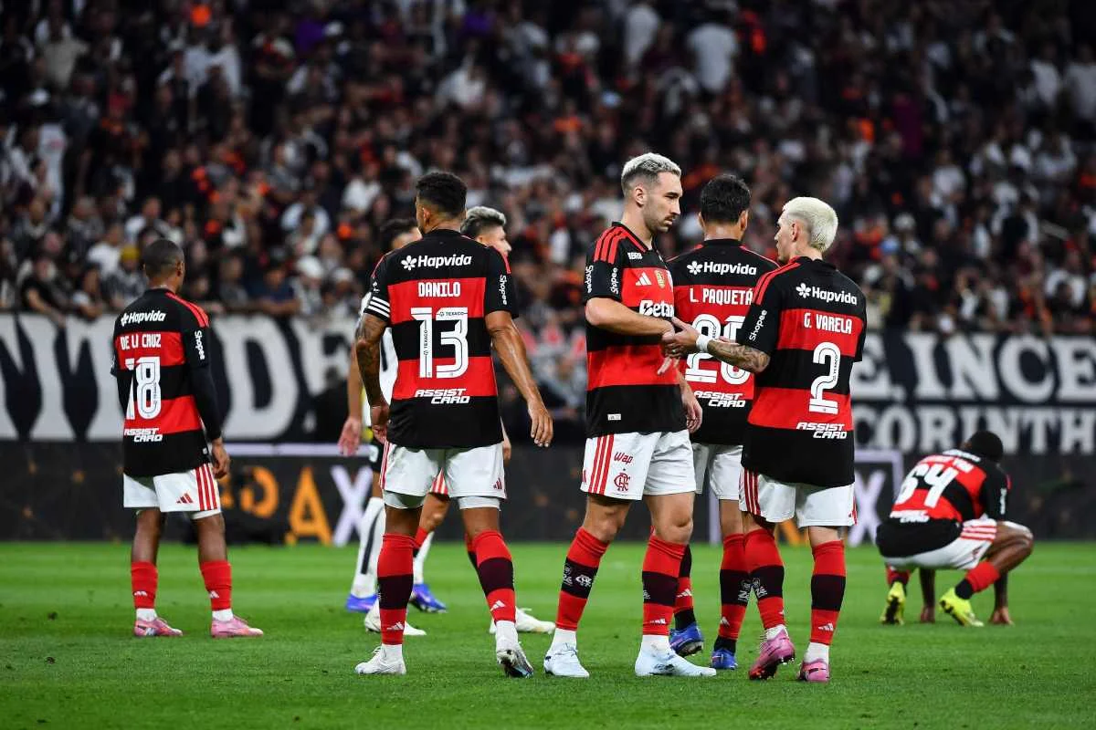 Rubro-Negro tenta manter a boa fase no Maracanã diante do São Paulo pela 20ª rodada da Série A Rubro-Negro tenta manter a boa fase no Maracanã diante do São Paulo pela 20ª rodada da Série A