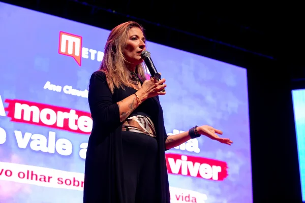 Palestra de Ana Claudia Quintana emociona público do Metrópoles Talks