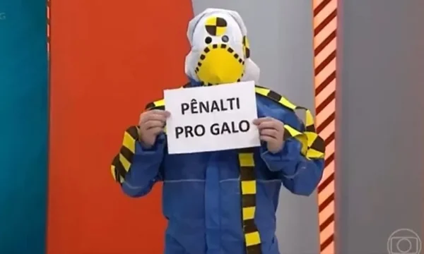 Globo usa dummy do BBB para zoar Atlético-MG: “Pênalti pro Galo”
