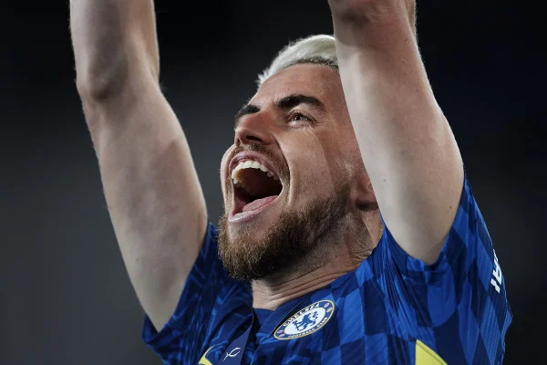 Com dois brasileiros, UEFA anuncia melhores jogadores da Champions League