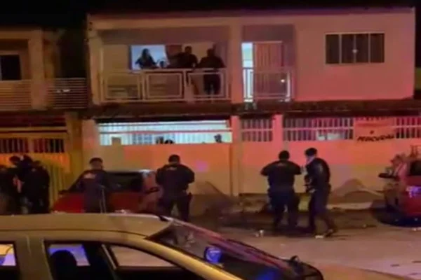 PM acaba com festa clandestina no DF
