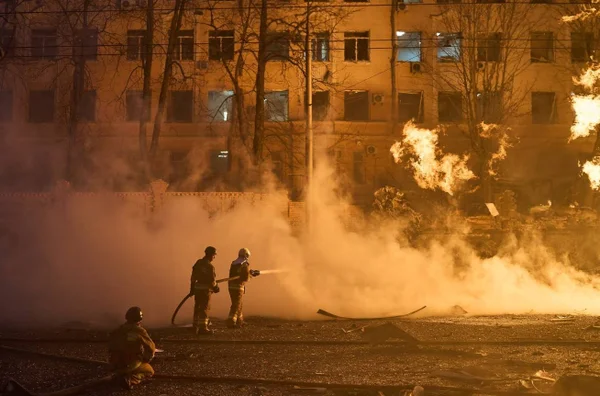 EUA teme escassez de armamento e interrompe entregas de mísseis a Kiev