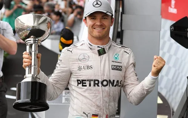 Rosberg vence GP do Japão e abre 33 pontos na liderança