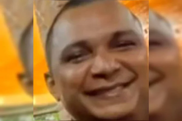 Filha se entrega após homicídio de advogado deixado em poça de sangue