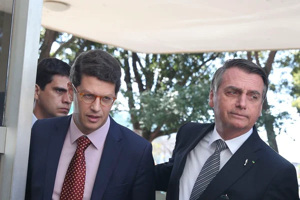 Bolsonaro se recusa a comentar dados sobre alta no desmatamento