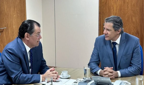 Imagem colorida de Eduardo Braga e Fernando Haddad