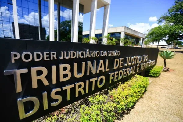 Justiça cassa liminar e suspende taxa de academias para personal no DF