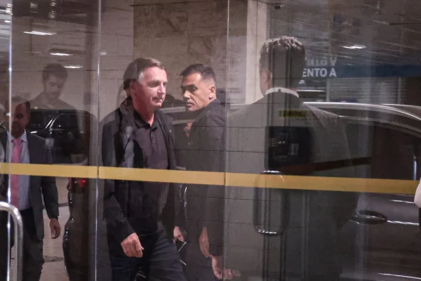 Imagem colorida de Jair Bolsonaro - Metrópoles