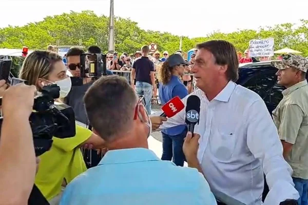 Bolsonaro quer panelaço da esquerda: “Comemorar 3 anos sem corrupção”
