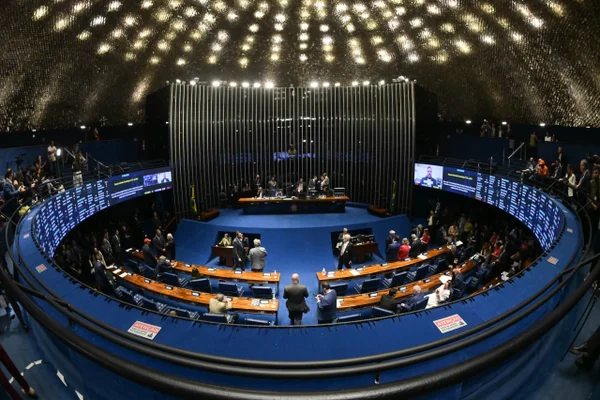 Fim da 6×1: trabalhador poderá ter direito a duas folgas já em dezembro - destaque galeria Fim da 6×1: trabalhador poderá ter direito a duas folgas já em dezembro - destaque galeria