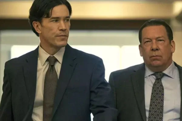 Tom Pelphrey e Jeff Daniels durante a série - Metrópoles