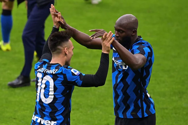 Internazionale atropela o Milan