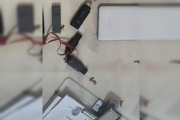 Jovem é preso por divulgar montagem sexual com foto de adolescente