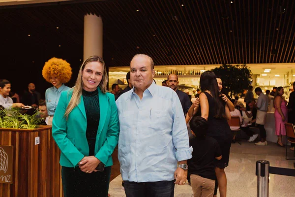 Celina se compromete a manter secretários de Ibaneis se for eleita