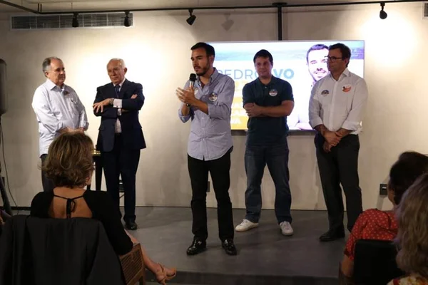 Candidato a distrital, Pedro Ivo ganha apoio de Reguffe e Cristovam