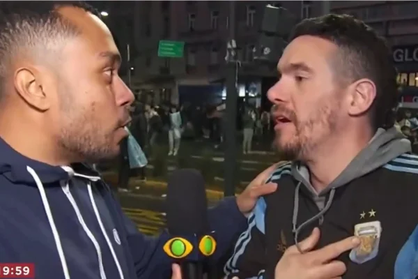 Repórter da Band desabafa após ofensa racista de torcedor argentino