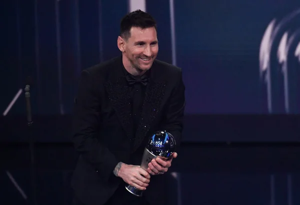 Companheiro de Maradona no Barça diz que Messi é “duas vezes maior”