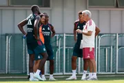 Mbappé ao lado de reforços do Real Madrid