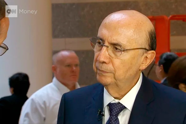 Henrique Meirelles explica reforma da Previdência a deputados