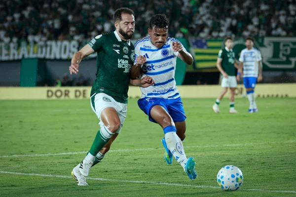 Copa do Brasil: com gol no fim, Goiás arranca empate contra o Cruzeiro