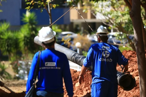 Caesb retoma licitação para melhorias em três regiões do DF