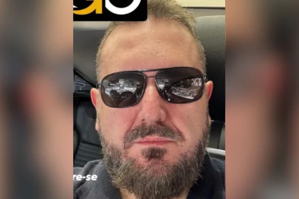 Imagem colorida mostra o policial Cyllas Salerno - Metrópoles