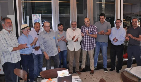 Integrantes do PSDB abandonam Fraga e migram para campanha de Ibaneis