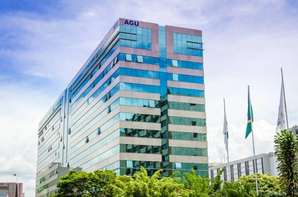 AGU pede explicações ao STF sobre decisão contra o orçamento secreto