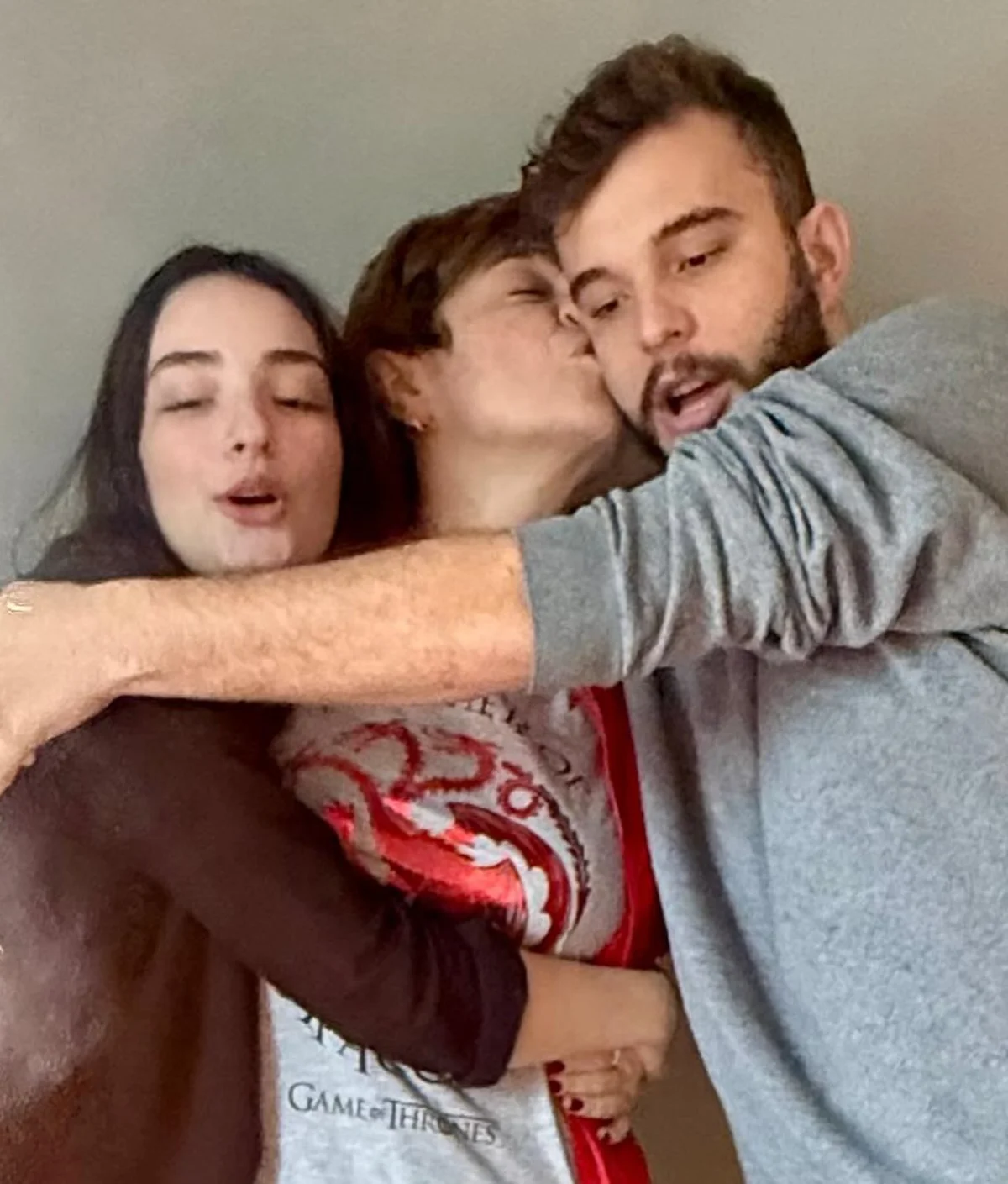 Renata Lo Prete celebra 62 anos em momento raro com a família Renata Lo Prete celebra 62 anos em momento raro com a família