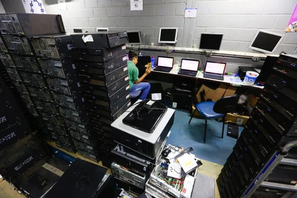 Lei Geral de Informática é sancionada, com vetos, por Bolsonaro