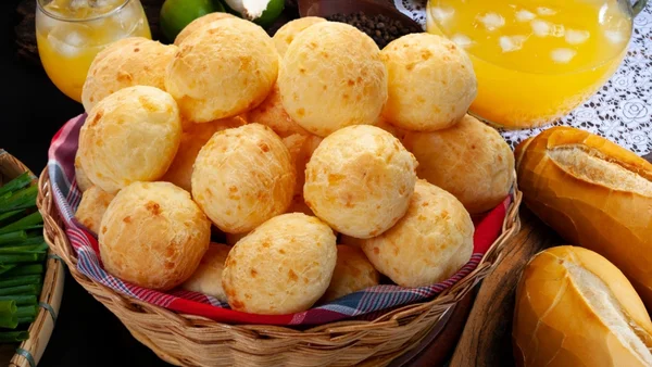 Pão de queijo de flocão de milho