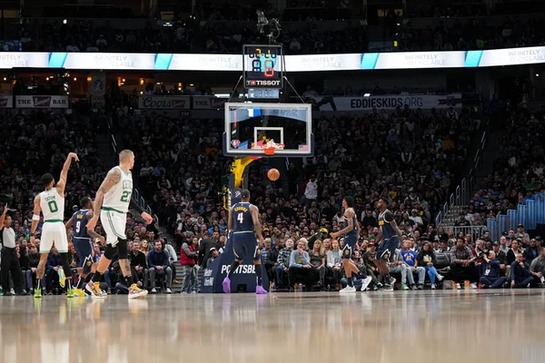 Com 2º quarto avassalador, Celtics batem Nuggets sem dificuldades